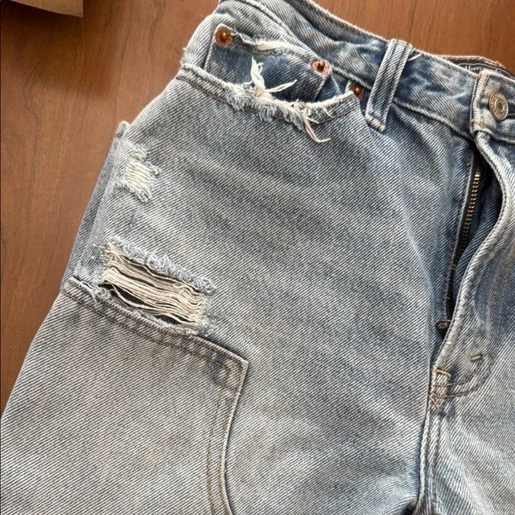 Abercrombie & Fitch High Rise Girlfriend Jeans - Blue - Picture 5 of 9